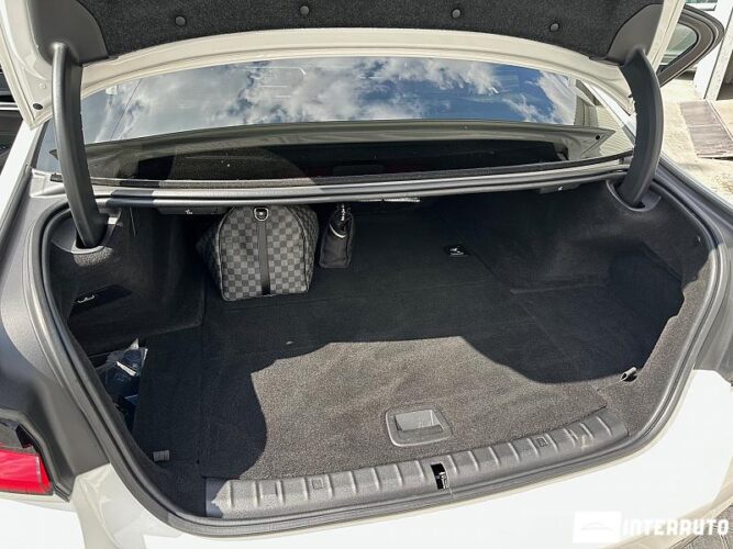 BMW 530e 53 interauto-car