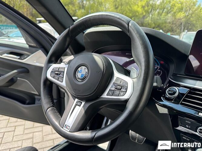 BMW 530e 45 interauto-car