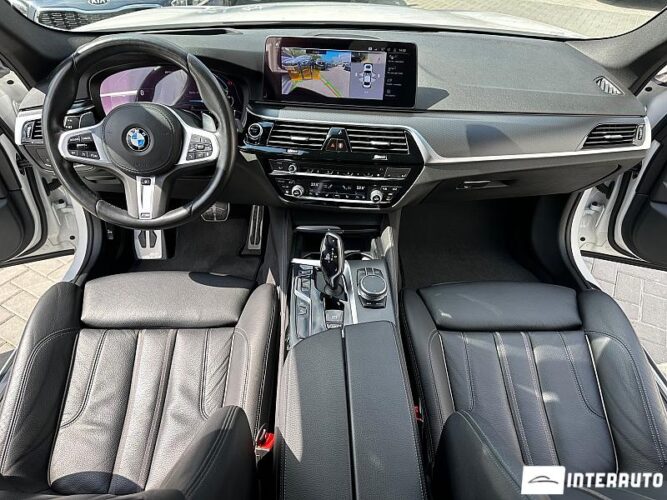 BMW 530e 42 interauto-car