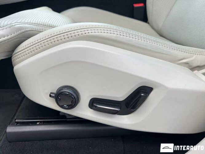 Volvo XC 90 46 interauto-car