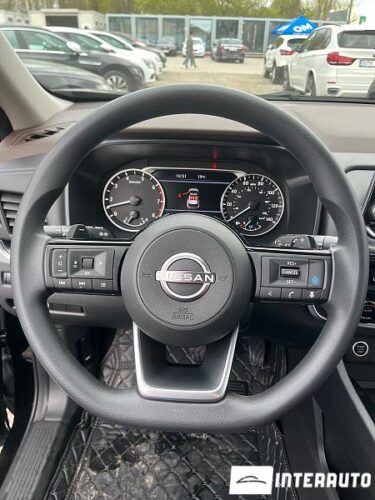 Nissan Rogue 41 interauto-car