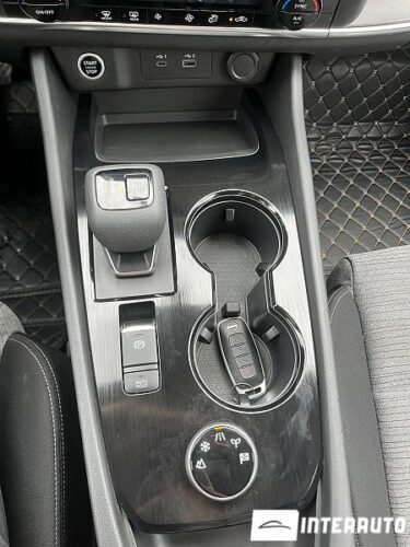 Nissan Rogue 45 interauto-car