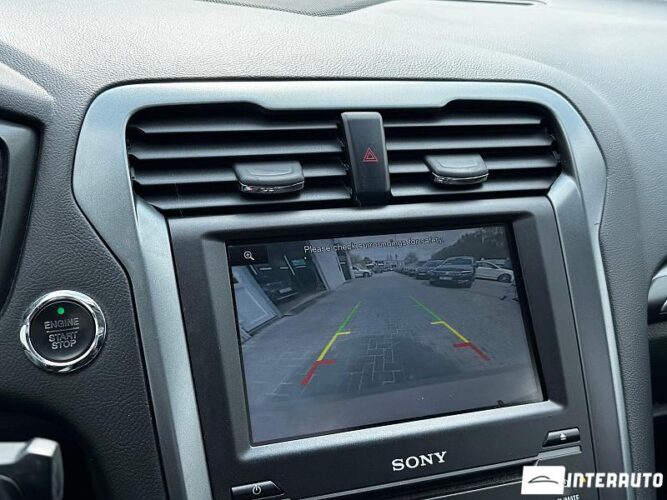 Ford Fusion 41 interauto-car