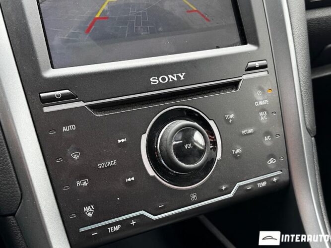 Ford Fusion 42 interauto-car