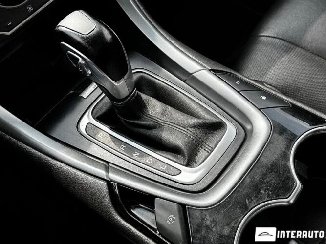 Ford Fusion 43 interauto-car