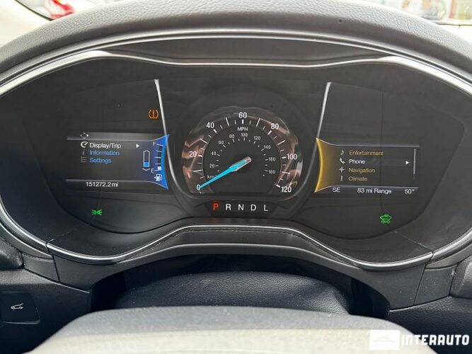 Ford Fusion 40 interauto-car