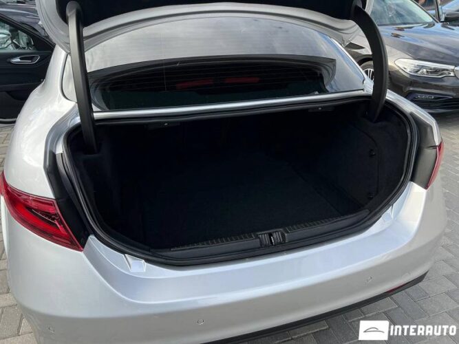 Alfa Romeo Giulia 52 interauto-car