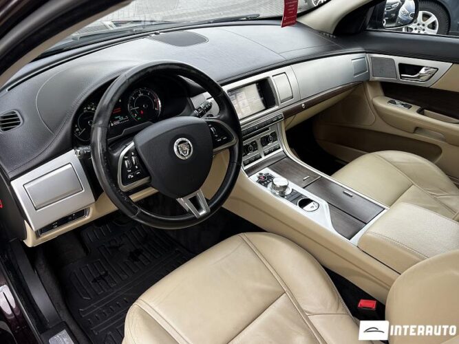 Jaguar XF 33 interauto-car
