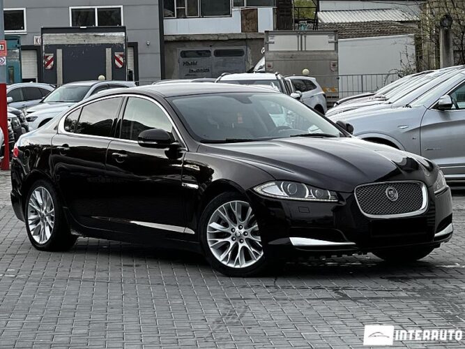 Jaguar XF 32 interauto-car