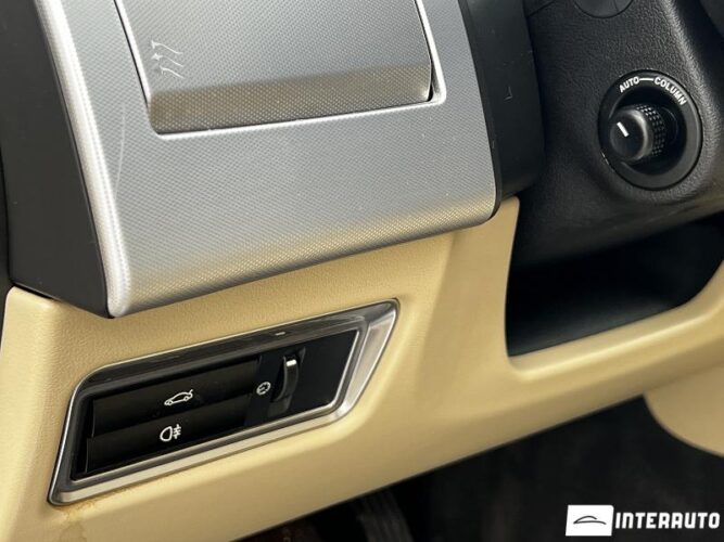 Jaguar XF 42 interauto-car