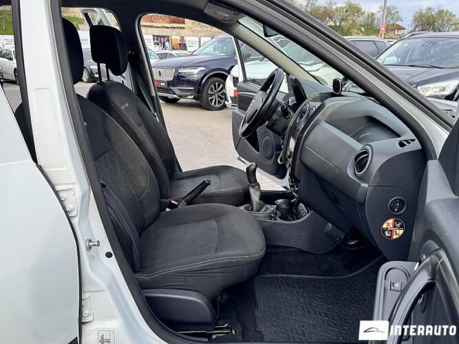 Dacia Duster 40 interauto-car