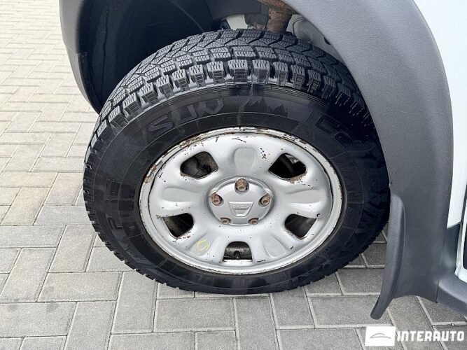 Dacia Duster 41 interauto-car