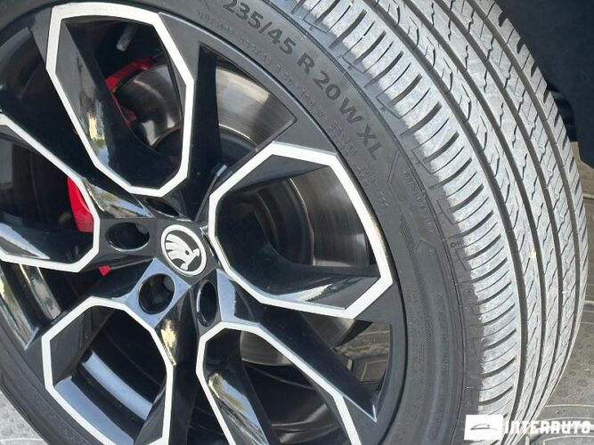 Skoda Kodiaq RS 63 interauto-car