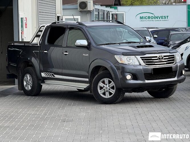 Toyota Hilux 32 interauto-car