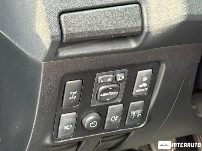 Toyota Hilux 46 interauto-car