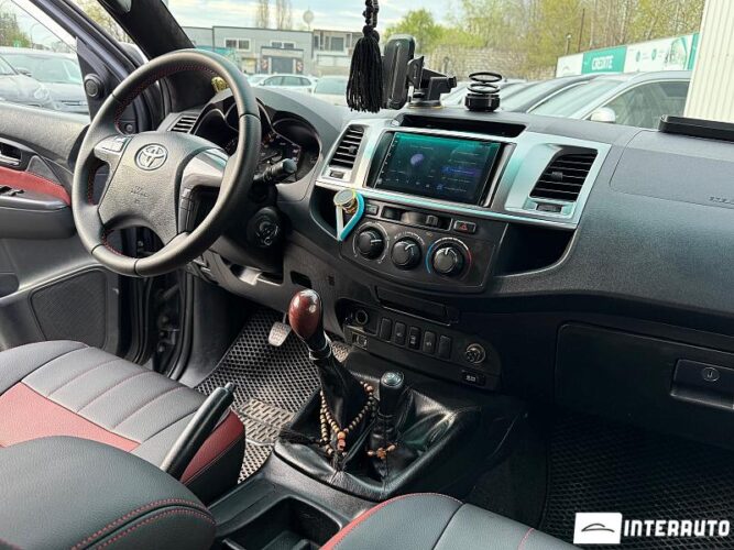 Toyota Hilux 40 interauto-car