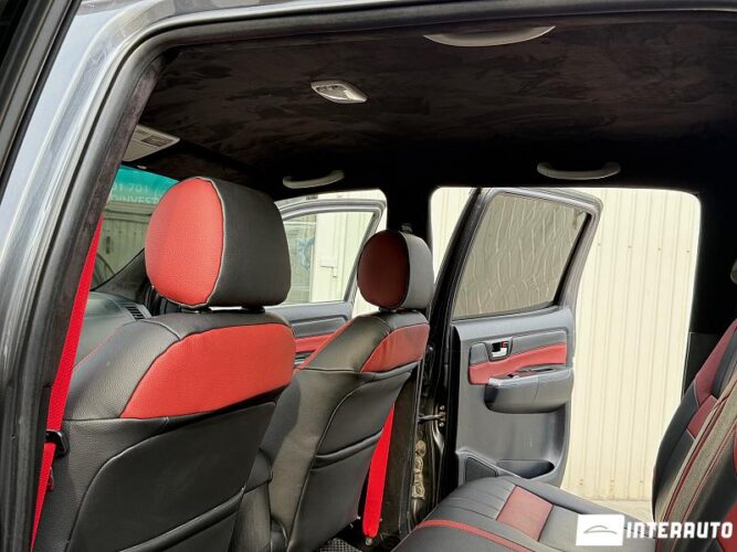 Toyota Hilux 37 interauto-car