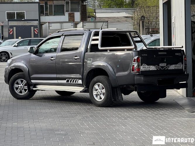 Toyota Hilux 33 interauto-car
