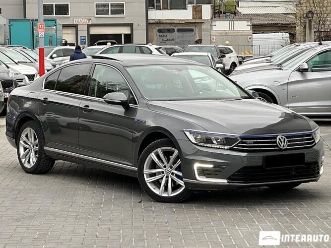 Volkswagen Passat GTE 33 interauto-car