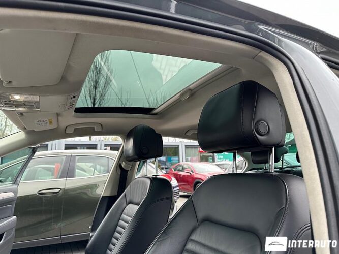 Volkswagen Passat GTE 46 interauto-car