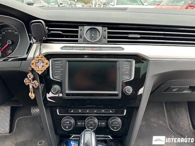 Volkswagen Passat GTE 40 interauto-car