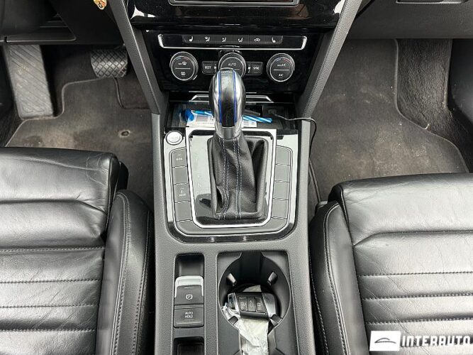 Volkswagen Passat GTE 41 interauto-car