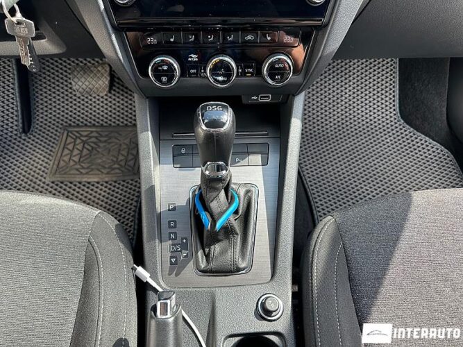 Skoda Octavia 43 interauto-car