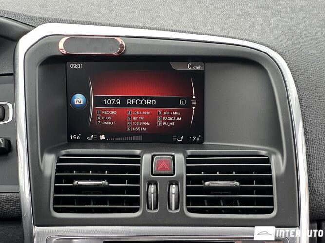 Volvo XC 60 42 interauto-car