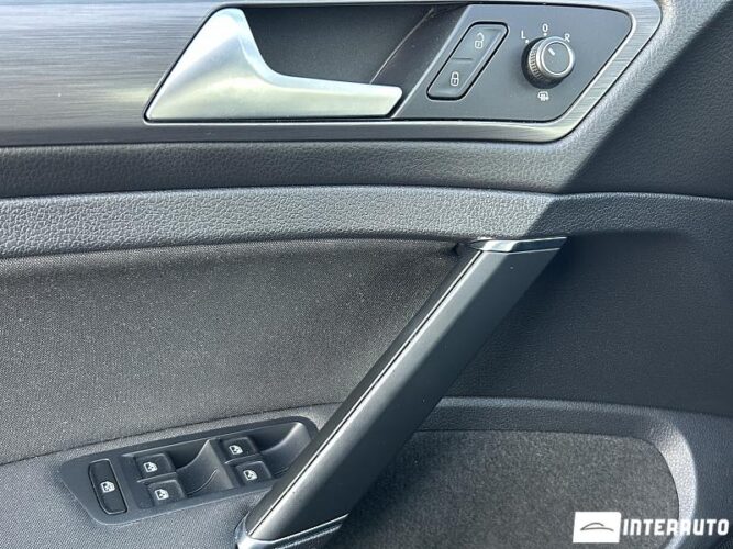 Volkswagen Golf 36 interauto-car