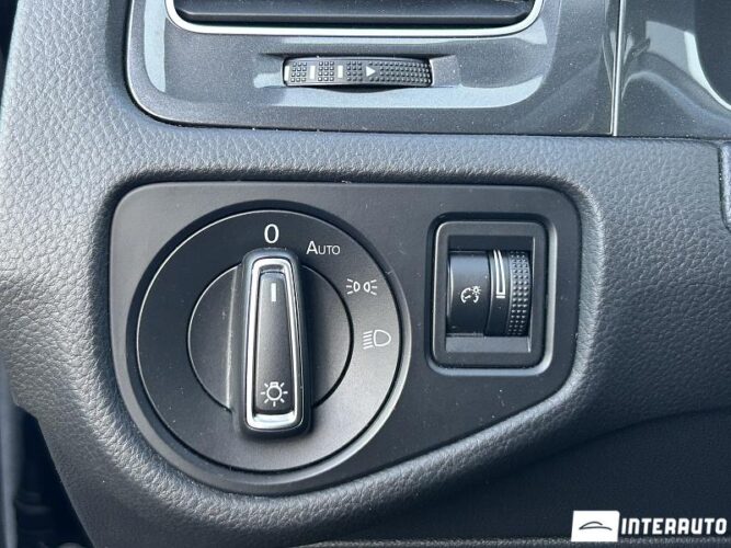 Volkswagen Golf 39 interauto-car