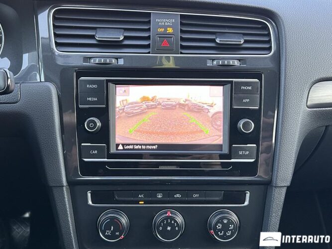 Volkswagen Golf 42 interauto-car