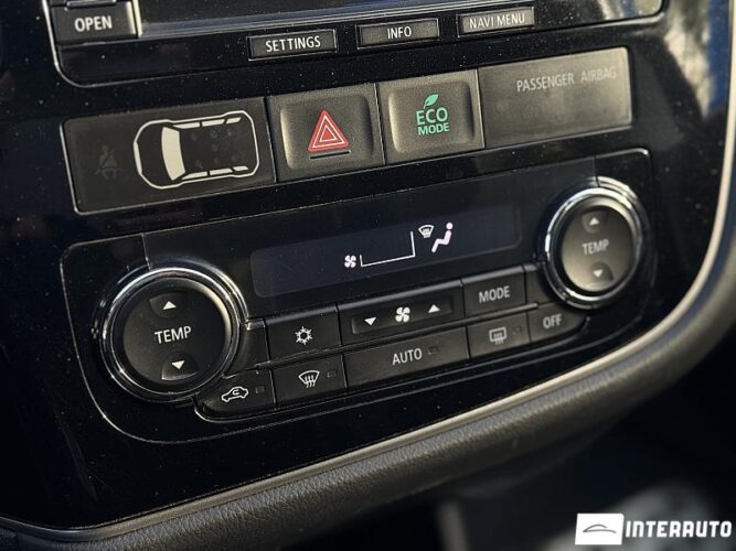 Mitsubishi Outlander 43 interauto-car