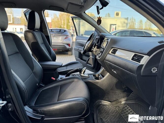 Mitsubishi Outlander 49 interauto-car