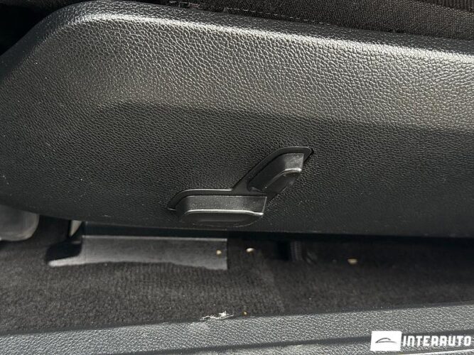 Mercedes E 200 36 interauto-car