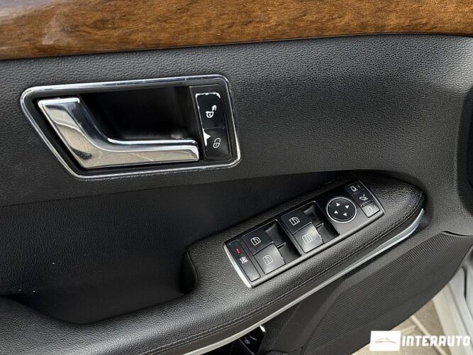 Mercedes E 200 37 interauto-car