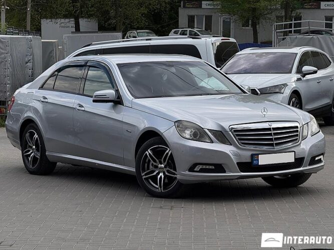 Mercedes E 200 33 interauto-car