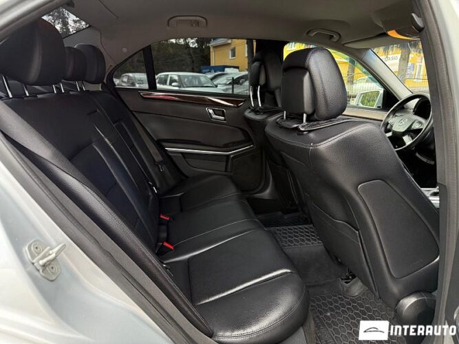Mercedes E 200 48 interauto-car