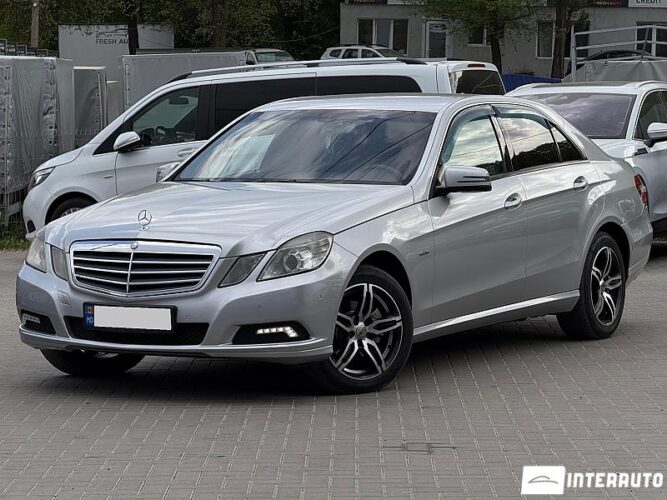 Mercedes E 200 31 interauto-car