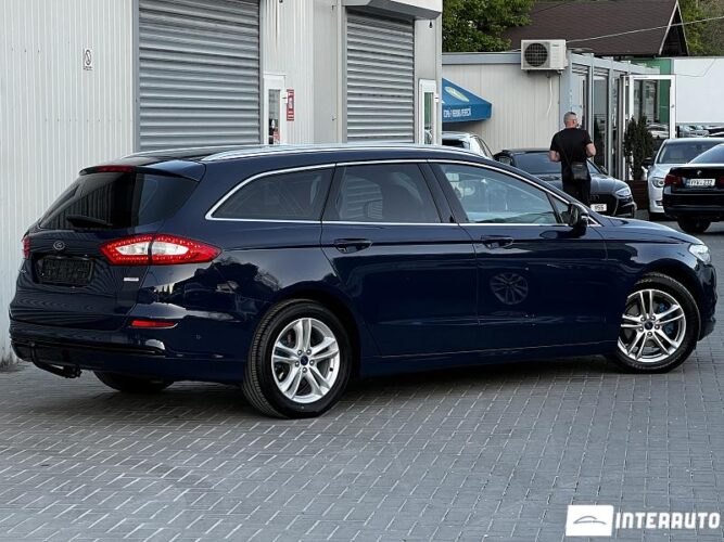 Ford Mondeo 33 interauto-car