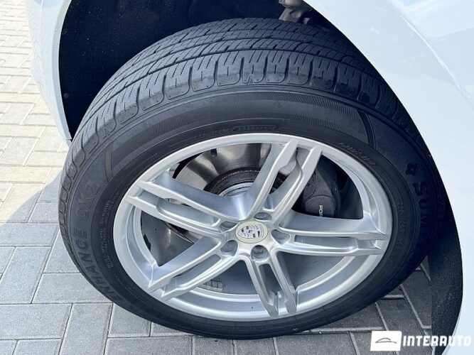 Porsche Macan 57 interauto-car