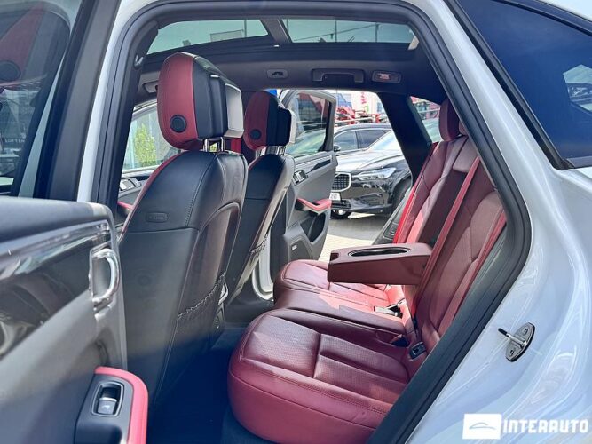 Porsche Macan 51 interauto-car