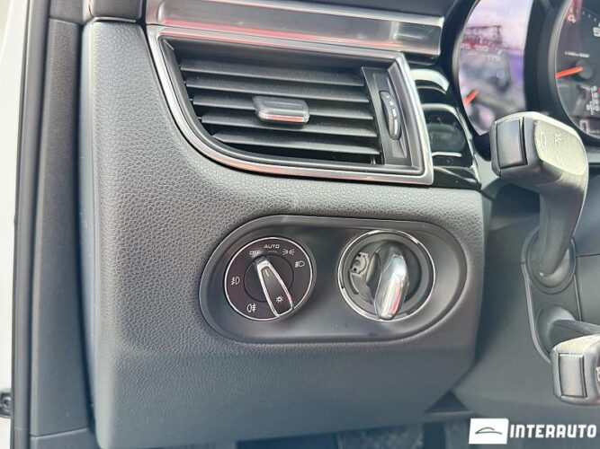 Porsche Macan 58 interauto-car