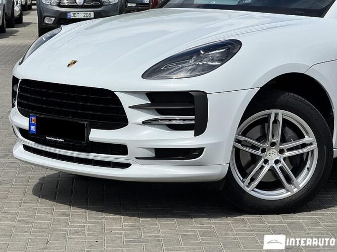 Porsche Macan 40 interauto-car