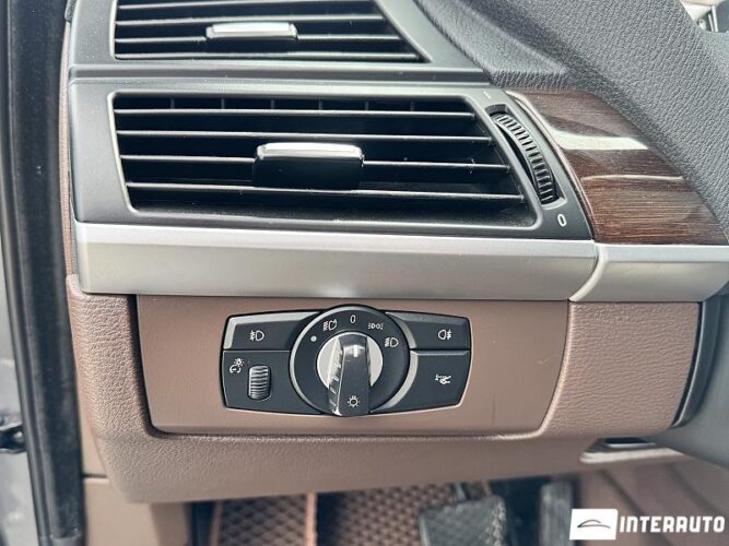 BMW X5 3.0D 53 interauto-car