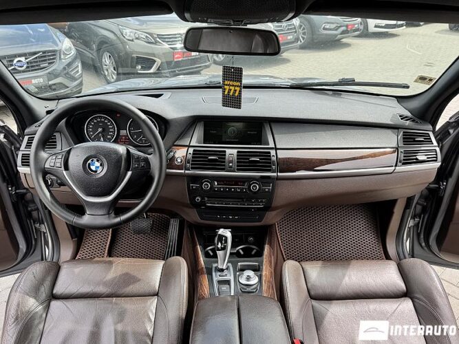 BMW X5 3.0D 39 interauto-car
