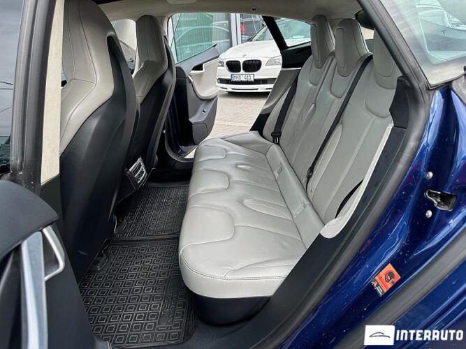 Tesla Model S 34 interauto-car