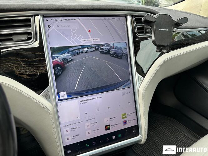 Tesla Model S 41 interauto-car