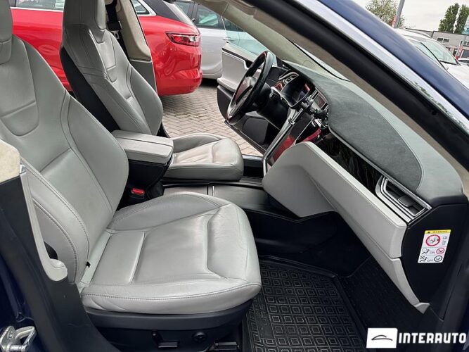 Tesla Model S 33 interauto-car