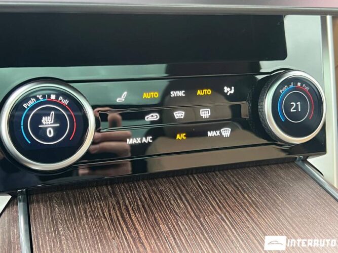 Land Rover Range Rover Vogue 51 interauto-car