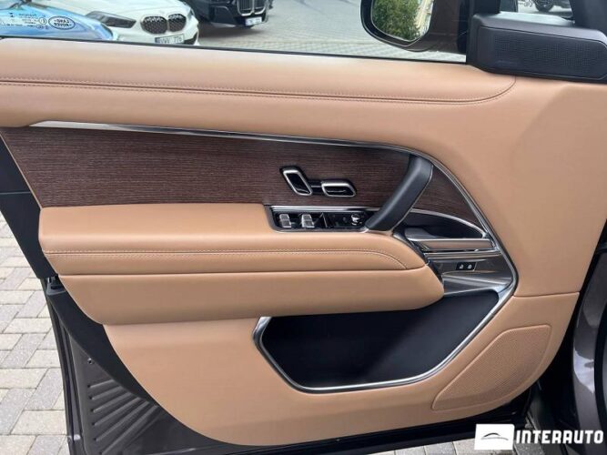 Land Rover Range Rover Vogue 41 interauto-car